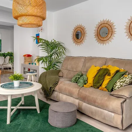 דירה Seaside Bliss: 3 Bedroom With A View פואנגירולה