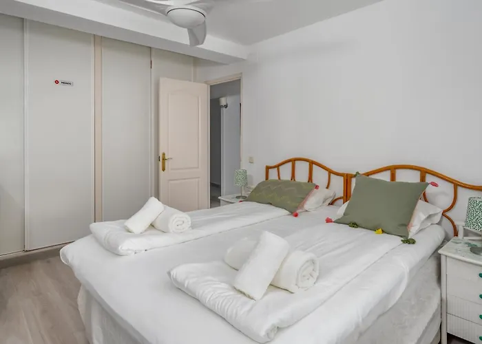 Seaside Bliss: 3 Bedroom With A View