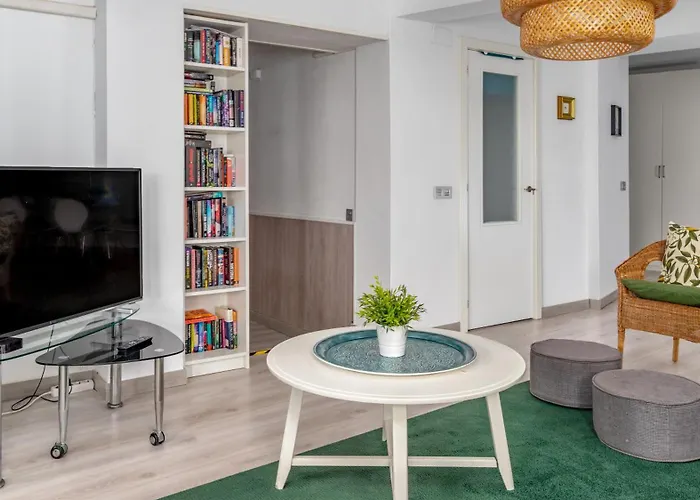 Apartment Seaside Bliss: 3 Bedroom With A View